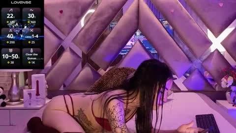 Sara  online show from March 3, 4:03 pm