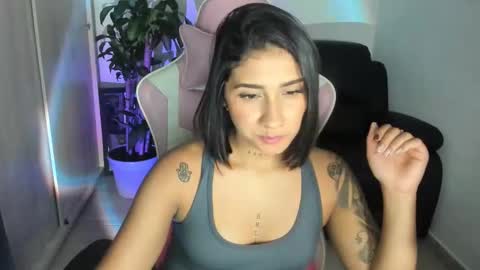 saratukkerr online show from November 28, 1:24 am