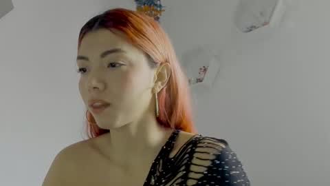 Saray  online show from December 1, 7:45 pm