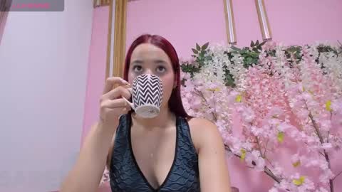 Snapshot of sarenlux chatting on October 2, 12:15 pm Baby Saren online show from October 2, 12:15 pm