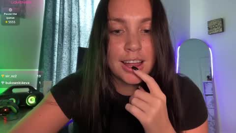 sariaaahh online show from October 8, 7:42 pm