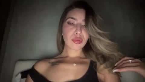 Sarrah online show from October 17, 9:52 pm