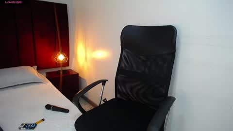 Snapshot of sasha_brattz chatting on February 8, 7:59 am Sasha Brattz online show from February 8, 7:59 am