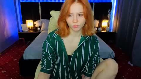 Snapshot of sasha_exclusive chatting on September 28, 12:58 pm Sasha Exclusive online show from September 28, 12:58 pm
