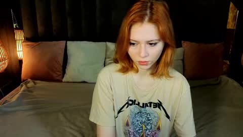 Snapshot of sasha_exclusive chatting on October 14, 5:54 am Sasha Exclusive online show from October 14, 5:54 am