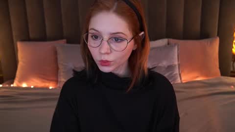 Snapshot of sasha_exclusive chatting on March 9, 9:13 am Sasha Exclusive online show from March 9, 9:13 am