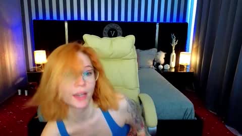 Snapshot of sasha_exclusive chatting on September 15, 1:23 pm Sasha Exclusive online show from September 15, 1:23 pm