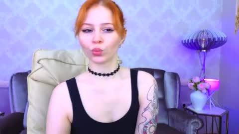 Snapshot of sasha_exclusive chatting on October 6, 12:45 pm Sasha Exclusive online show from October 6, 12:45 pm