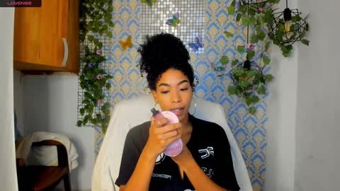 Snapshot of sasha_fox0 chatting on January 10, 6:49 pm emy online show from January 10, 6:49 pm