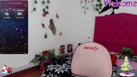 Snapshot of sasha_misshot_ chatting on December 4, 2:31 pm Sasha Mercedez online show from December 4, 2:31 pm