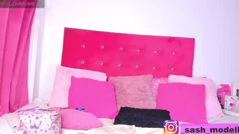 sasha palmer online show from March 10, 10:18 am