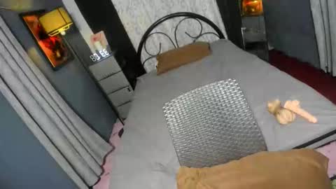 Snapshot of sashahuwanna chatting on October 15, 6:53 pm ESTELLA online show from October 15, 6:53 pm