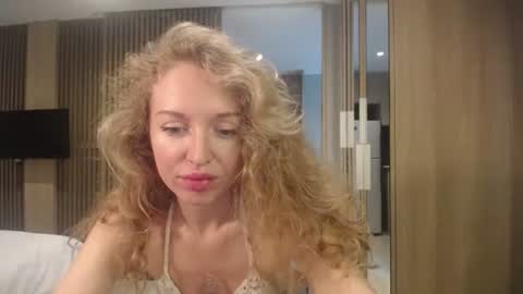 Sasha online show from October 19, 6:07 am