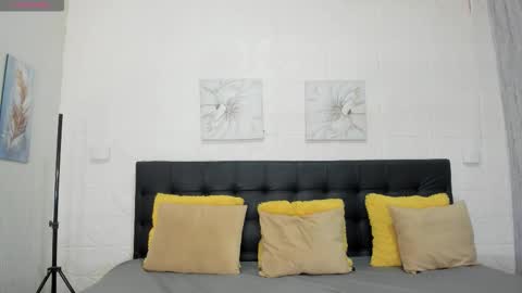 SashhaLux22 online show from January 8, 3:45 am