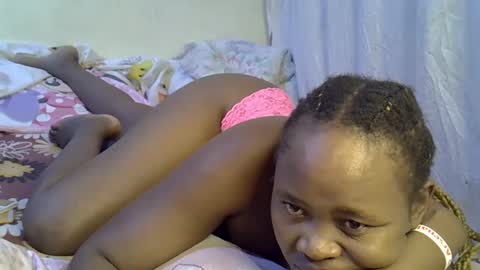 Snapshot of sassy_bella chatting on September 26, 2:41 am sassy_bella online show from September 26, 2:41 am