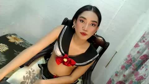 KEYLLA online show from June 6, 6:25 pm