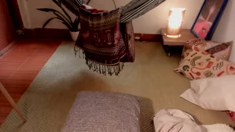 Snapshot of sassy_xyou chatting on January 24, 9:47 pm Ms. Oh   online show from January 24, 9:47 pm