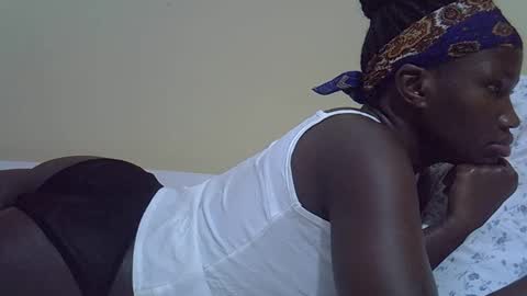 Snapshot of sassybabe20 chatting on October 3, 5:05 am sassybabe20 online show from October 3, 5:05 am