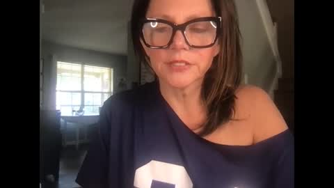 sassynsweetmilf online show from May 20, 12:33 pm