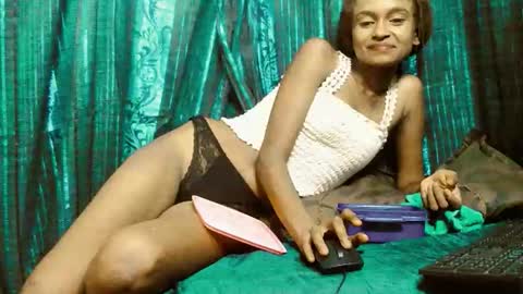 sassyxindian online show from April 15, 7:58 pm
