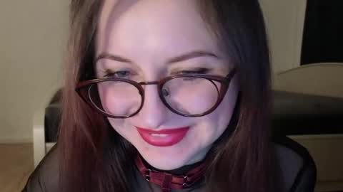 Lori online show from March 30, 7:03 pm