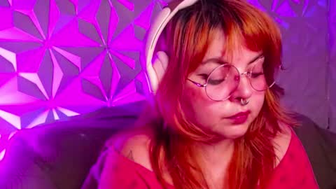 Snapshot of satyn_doll chatting on September 17, 11:41 pm Gina George online show from September 17, 11:41 pm