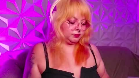 Snapshot of satyn_doll chatting on September 22, 11:09 pm Gina George online show from September 22, 11:09 pm
