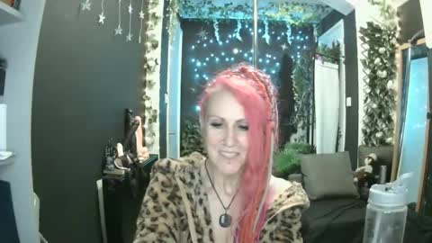 SaucySky online show from October 5, 10:50 pm