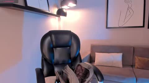 S a v a n n a h  online show from October 17, 2:10 pm