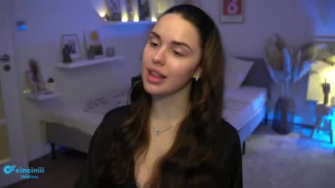 Naomi online show from January 9, 7:29 pm