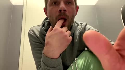 chamomile online show from December 9, 10:20 pm