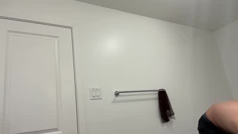 sbouchikh03 online show from December 23, 6:52 am