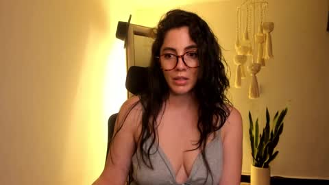 Venus online show from March 2, 4:42 pm