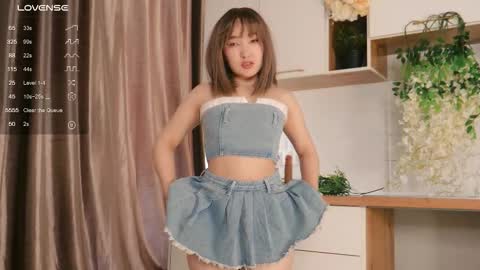 Snapshot of scamelia chatting on October 13, 5:53 am scamelia online show from October 13, 5:53 am