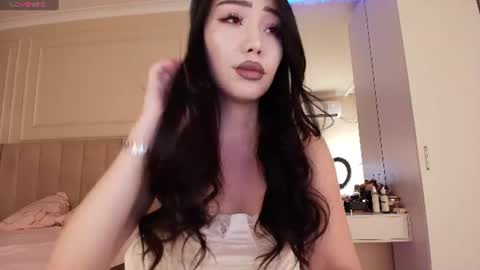 scamelia online show from June 28, 1:51 pm