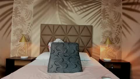 Scarleet online show from March 2, 8:04 pm