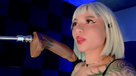 scarlet_gold online show from September 21, 3:10 am