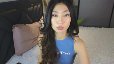 scarlet_ice online show from October 17, 4:38 am