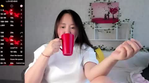 scarlet_luminous online show from July 22, 4:03 am