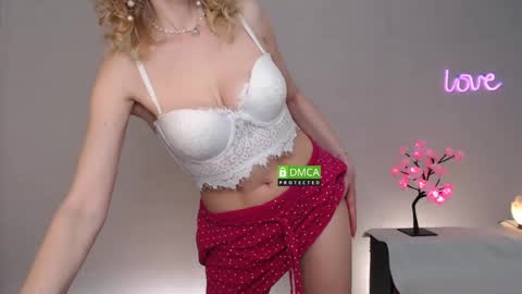 scarlet_sweety online show from April 5, 6:38 pm