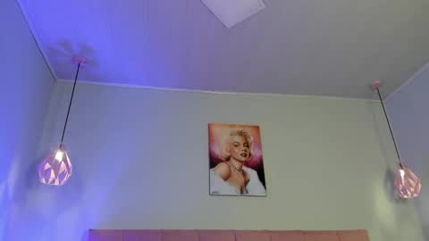 Scarlet  online show from November 29, 5:48 am