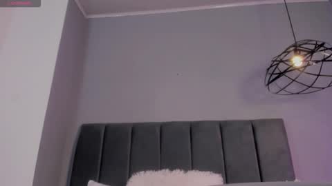 Scarlet  online show from November 15, 2:02 am