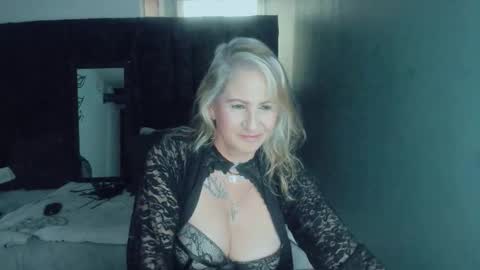 S C A R L E T online show from September 17, 4:43 pm