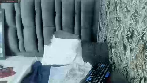 S C A R L E T online show from September 15, 1:34 pm