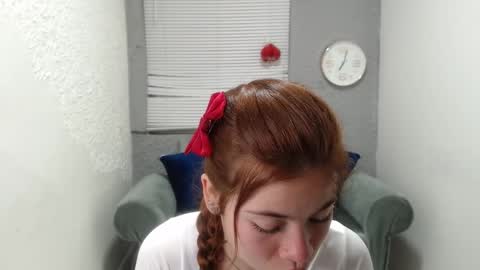 Snapshot of scarlethsexy69 chatting on October 17, 6:45 pm scarlethsexy69 online show from October 17, 6:45 pm