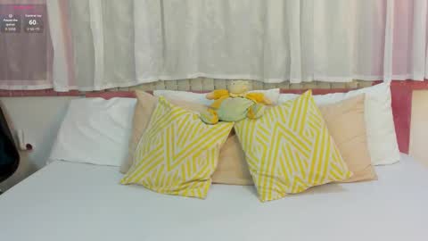 scarlet  online show from January 7, 11:15 am