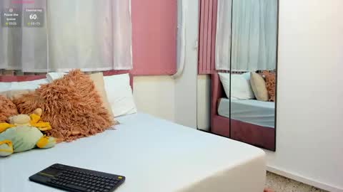 scarlet  online show from December 4, 12:05 pm