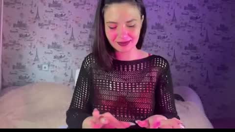 scarletpetal online show from September 22, 10:52 am