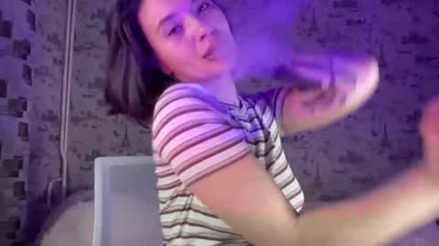 scarletpetal online show from October 18, 12:09 pm