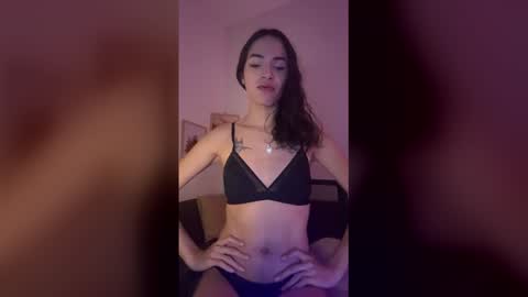 Scarlet online show from July 17, 2:24 am